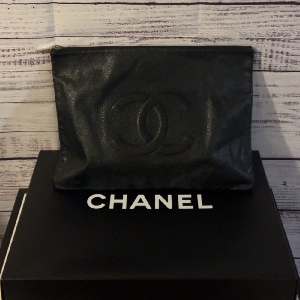 Chanel Caviar Timeless CC Vintage Pouch Clutch